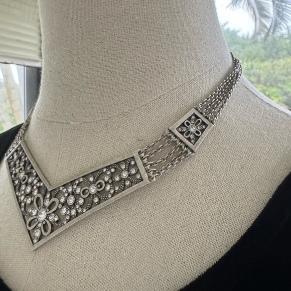 Rare Touchstone Crystal by Swarovski Silver V-Shape Choker
Necklace 17" - Picture 5 of 14